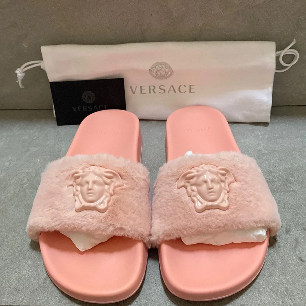 Versace slides - Picture 1 of 7